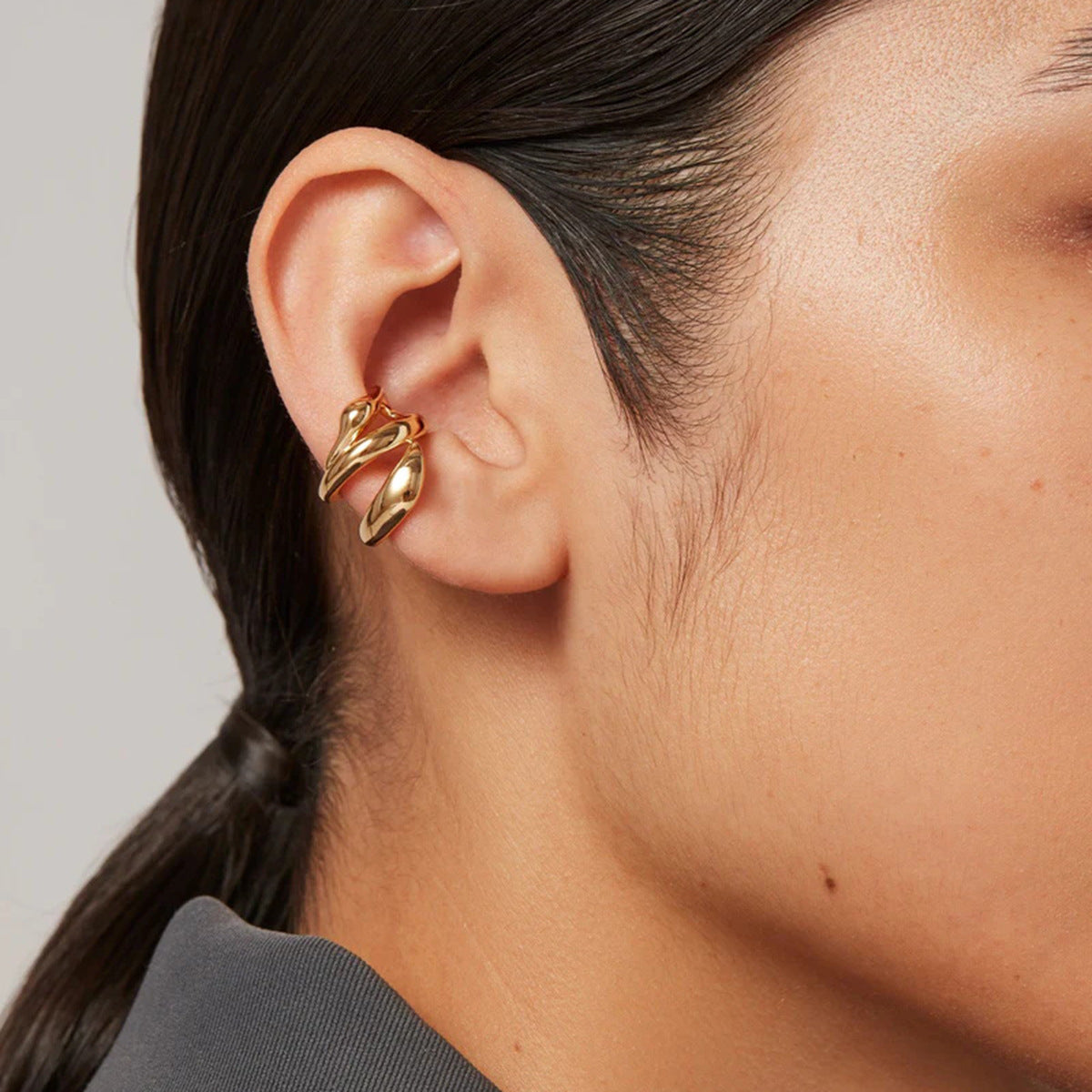 Aretes de clip geométricos de acero inoxidable con acabado chapado para mujer, joyas minimalistas de moda para la oficina