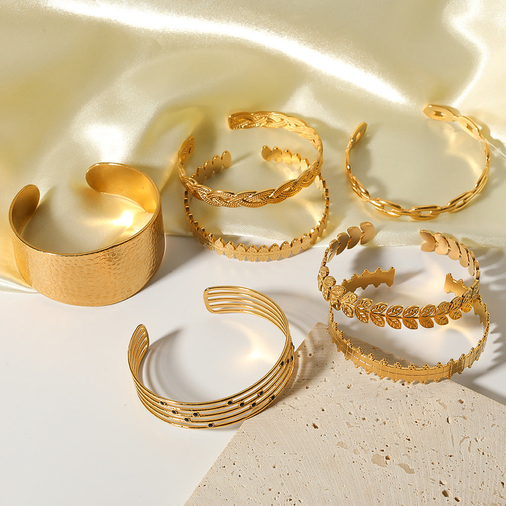 Adjustable Open Bangle Bracelet for Women in Stainless Steel with 18K Gold Plating, Hollow-Out Design, Textured Chain and Irregular Woven Pattern