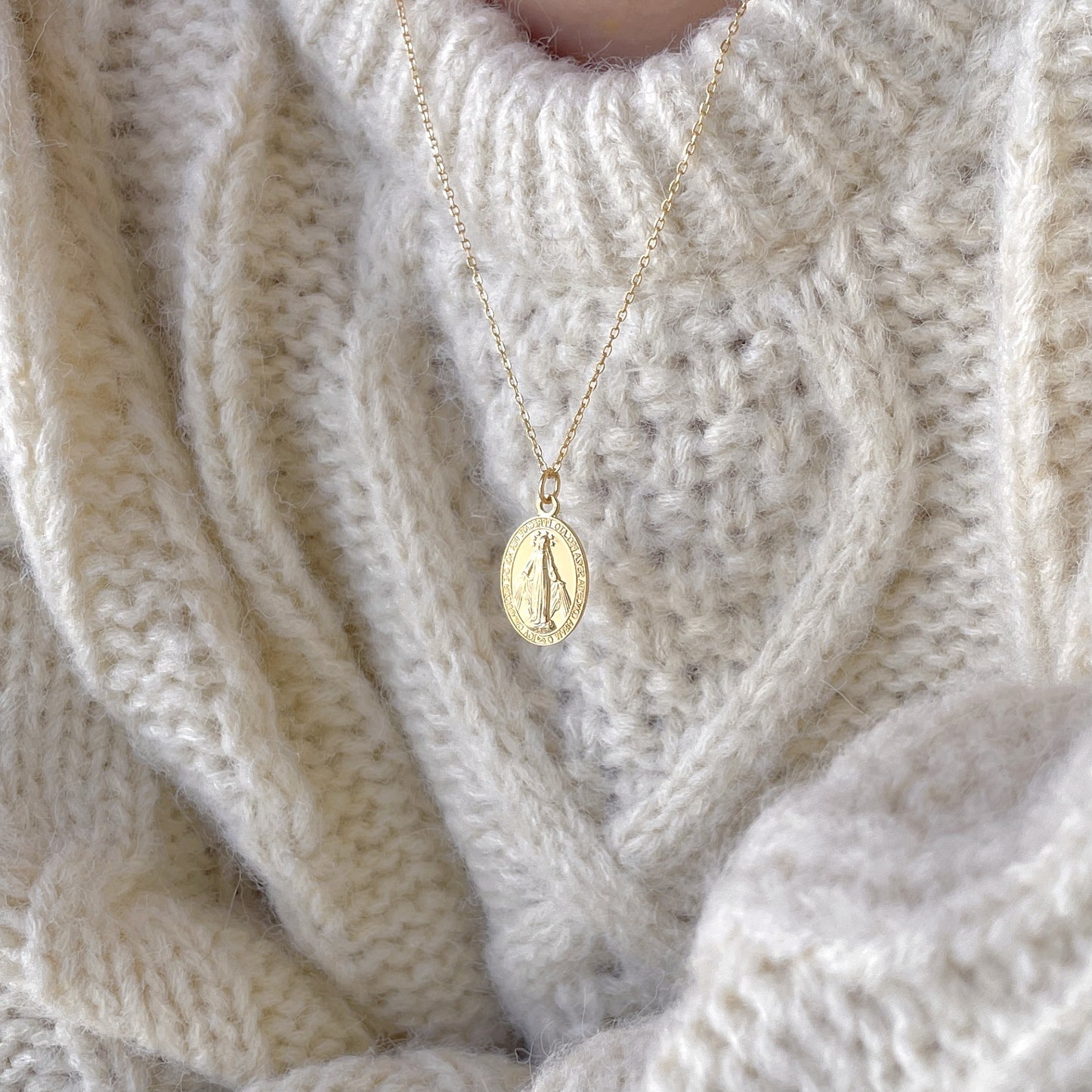 Vintage Minimalist 925 Sterling Silver Round Pendant Ball Chain Necklace