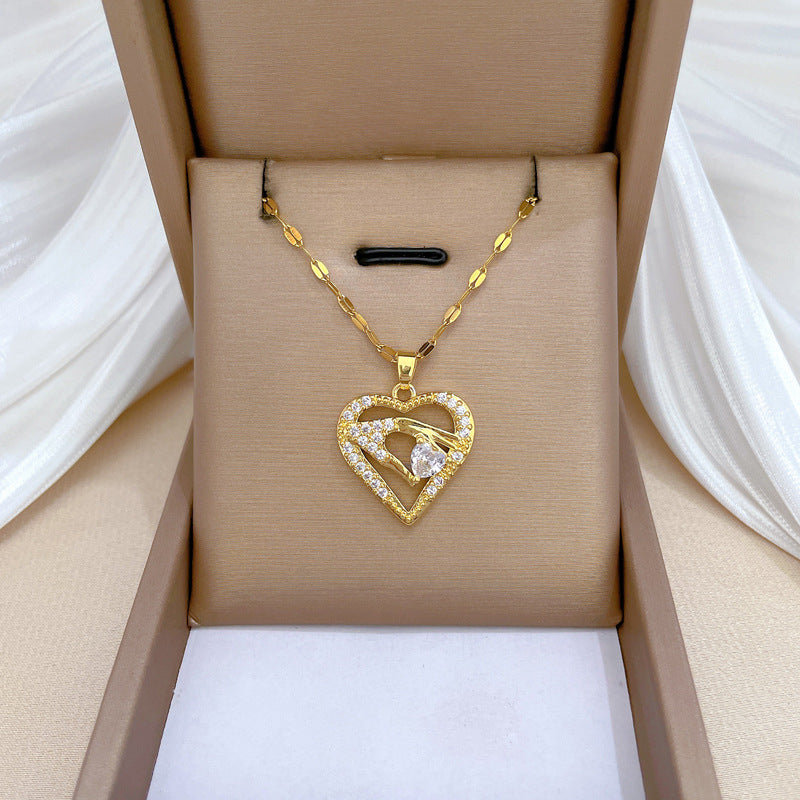Collana Minimalista a Cuore in Acciaio al Titanio con Intarsio di Strass per Donna e Uomo, Delicata Catena alla Clavicola con Design Geometrico