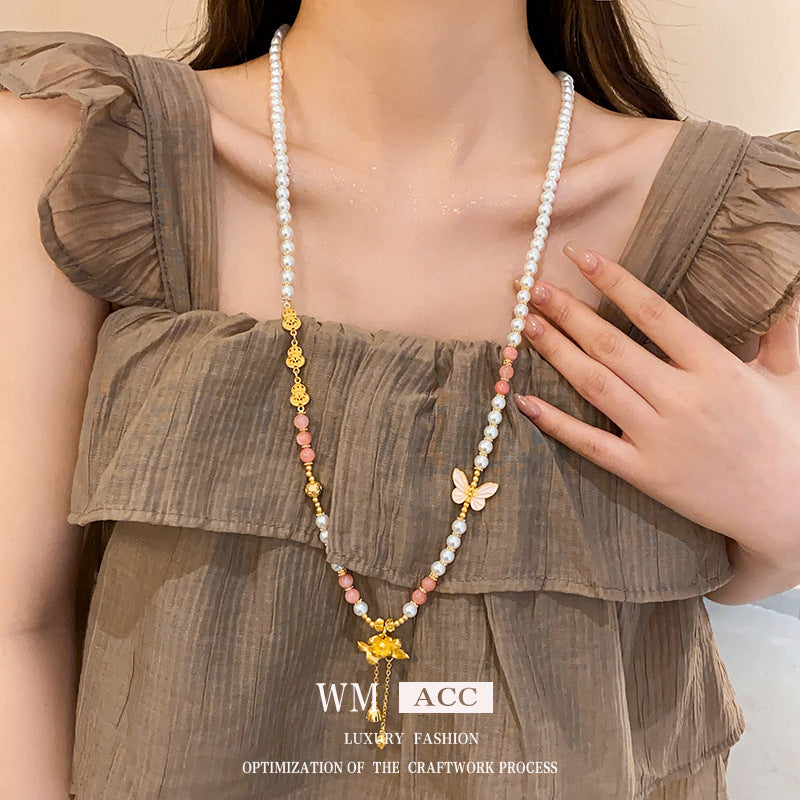 Vintage Floral and Geometric Alloy Pendant Necklace with Lucky Lock and Lotus Motif for Women