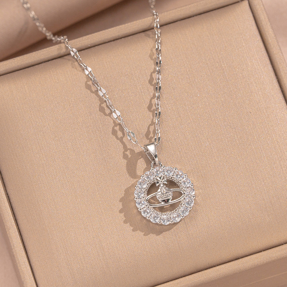 Light Luxury Star-Shaped Pendant Necklace for Women with 18K Gold Plated Copper and Titanium Steel O-Chain
