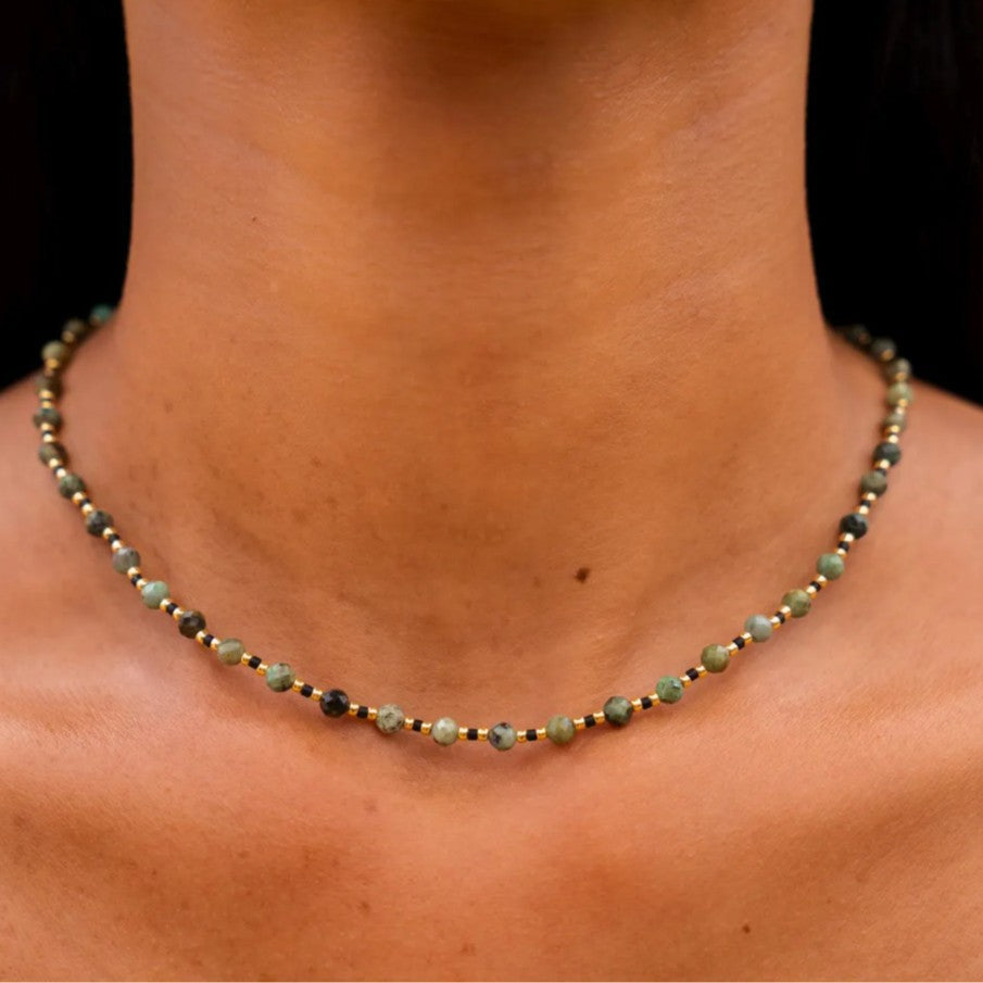 Minimalist Geometric Round Natural Crystal and African Turquoise Beaded Alloy Necklace for Women
