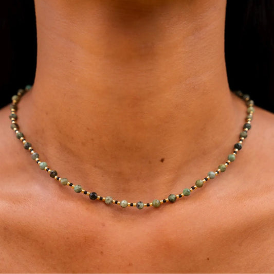 Minimalist Geometric Round Natural Crystal and African Turquoise Beaded Alloy Necklace for Women