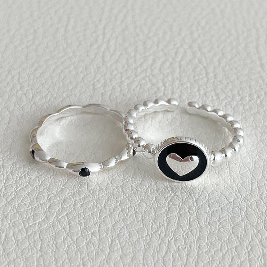 Anello Minimalista a Cuore per Donna in Argento Sterling S925 con Resina e Dettaglio Catena Delicata