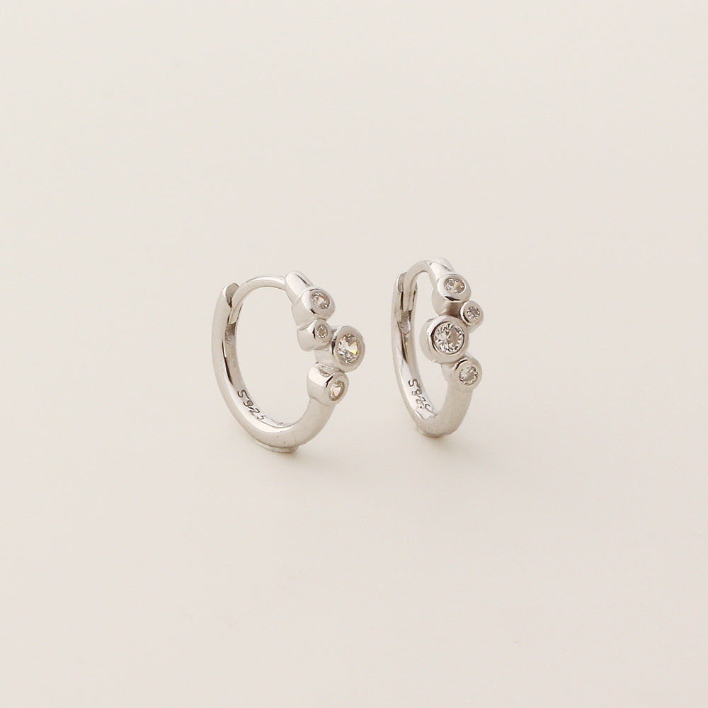 Pendientes minimalistas geométricos de plata de ley S925 con incrustaciones de circonita cúbica redonda y acabado chapado