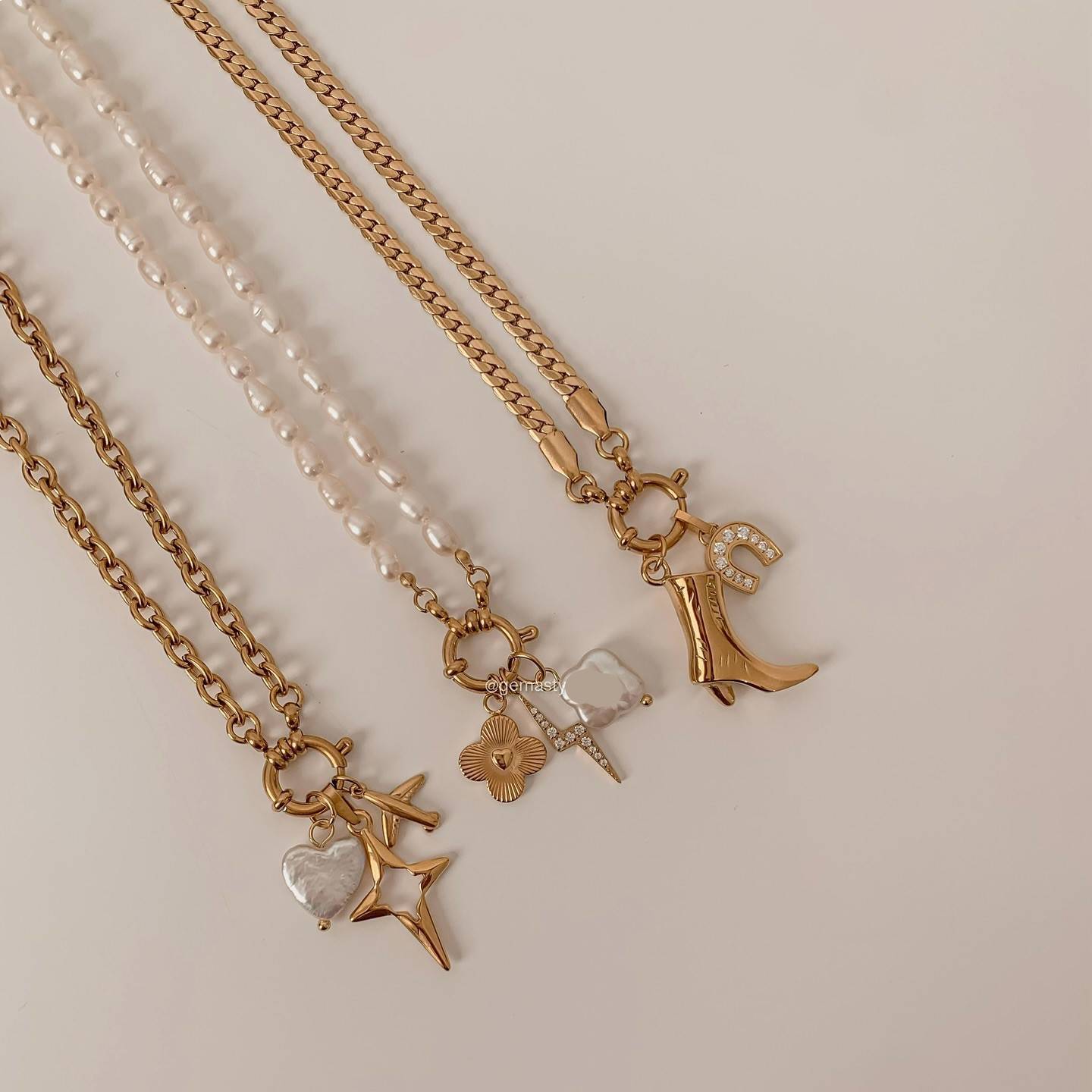 Minimalist Stainless Steel 18K Gold PVD Heart Boot Charm Bar with Pearl for Cable Chain Necklace