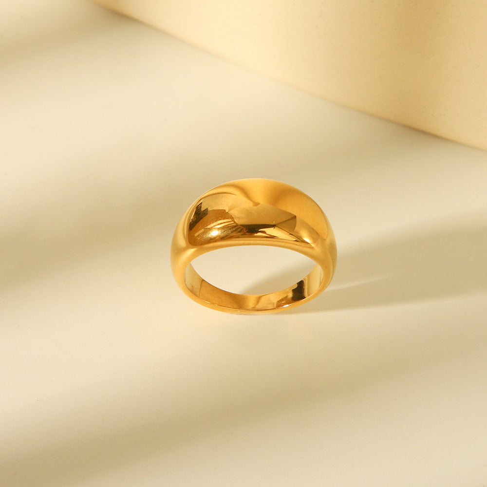 Anillo minimalista de acero de titanio geométrico con baño de oro de 18 quilates, banda curva lisa, diseño de cara ancha para mujer