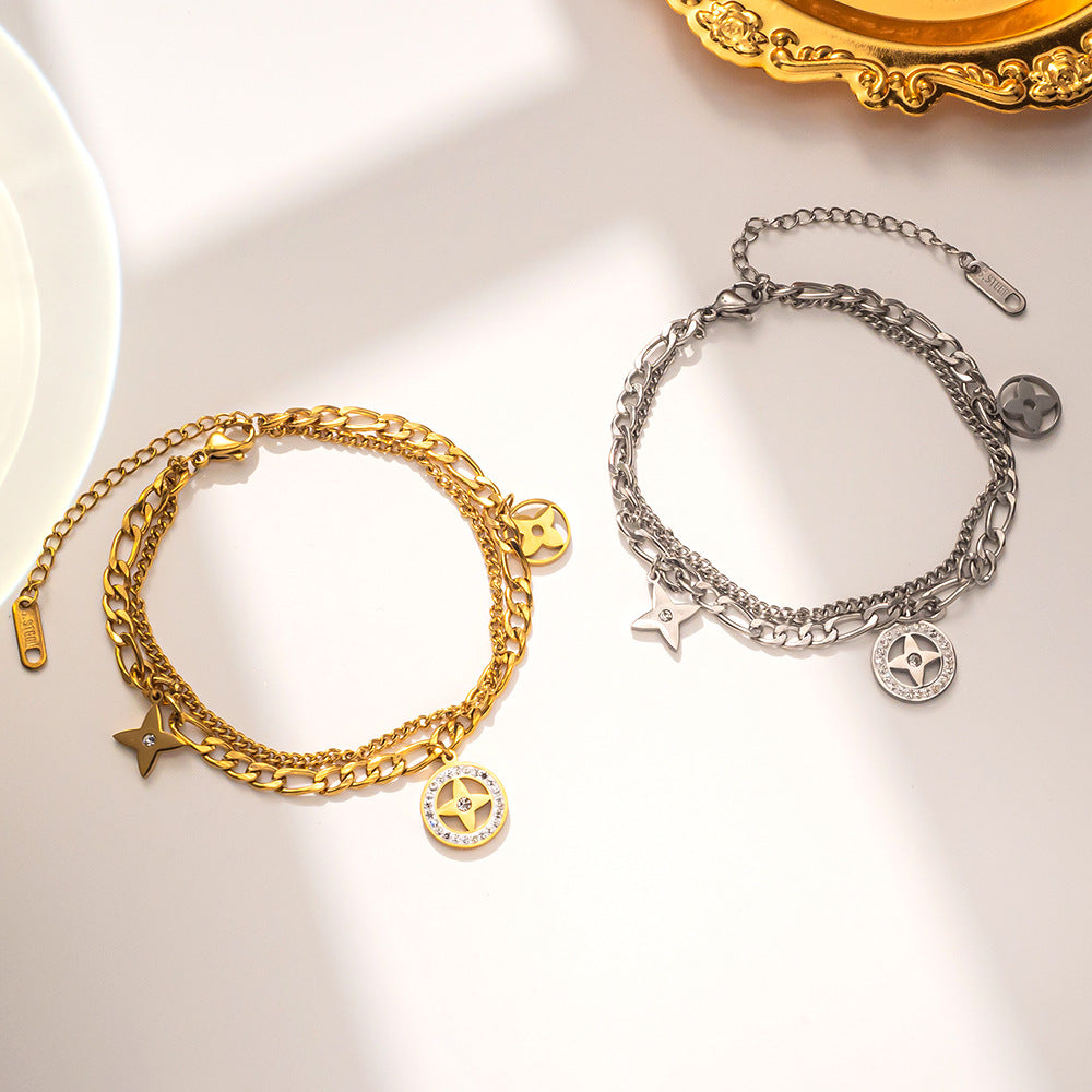 Bracciale Minimalista da Donna in Acciaio al Titanio a Forma di Lettera con Intarsio di Strass e Motivo a Stella