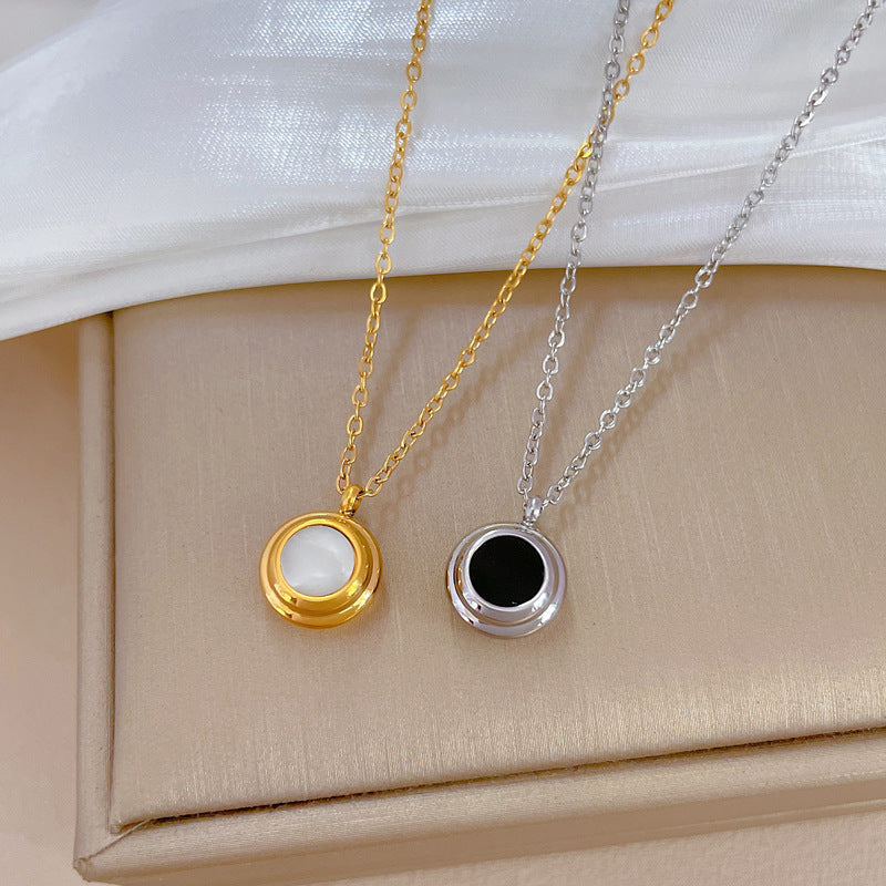 Minimalist Titanium Steel Double-Sided Abalone Shell Pendant Necklace for Women Gold-Plated Clavicle Chain Fashion Accessory