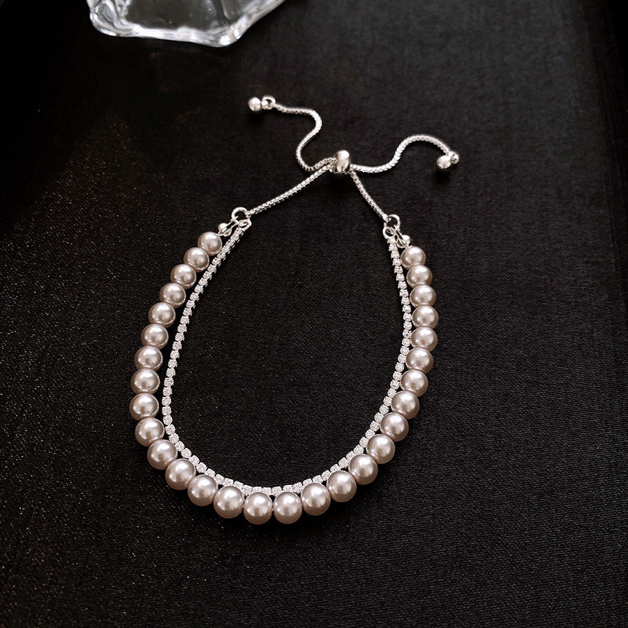 Elegant Heart-Shaped Gold-Plated Zirconia Bracelet for Women with Delicate Luxury Aesthetic