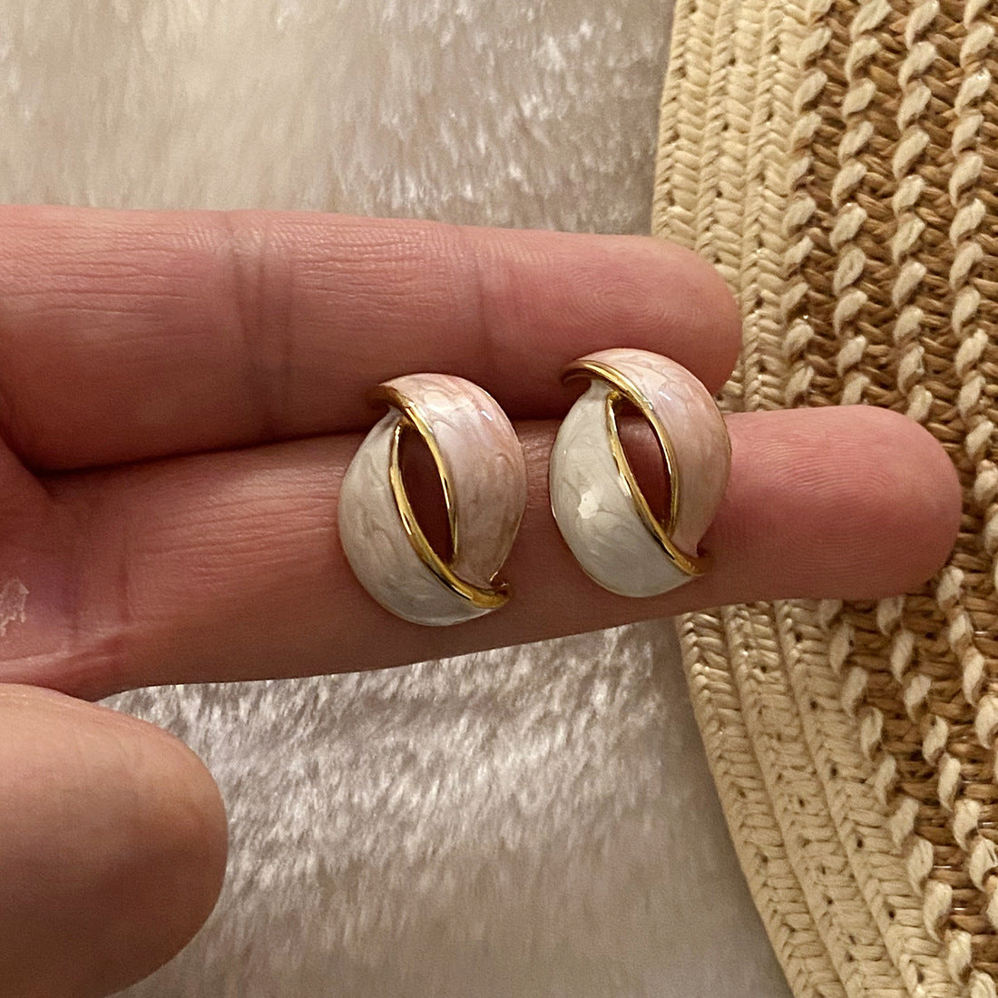 Orecchini da donna in acciaio inossidabile con smalto, stile geometrico minimalista e alla moda