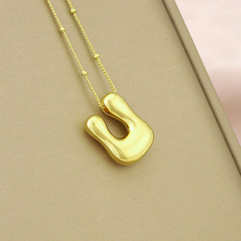 Collana girocollo minimalista da donna con ciondolo a lettera in rame placcato, catenina delicata
