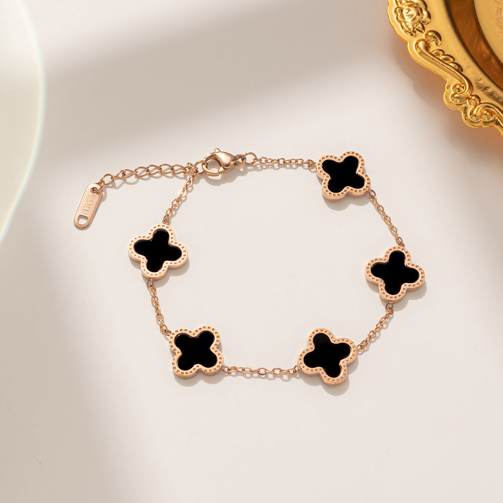 Minimalist Clover-Shaped Titanium Steel Bracelet for Women with Gold Plating and O-Chain Design