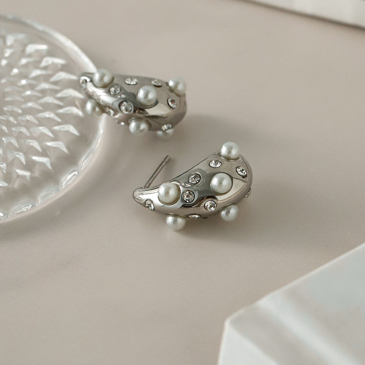 Orecchini a goccia minimalisti con perle e strass in acciaio inossidabile placcato oro 18 carati da donna