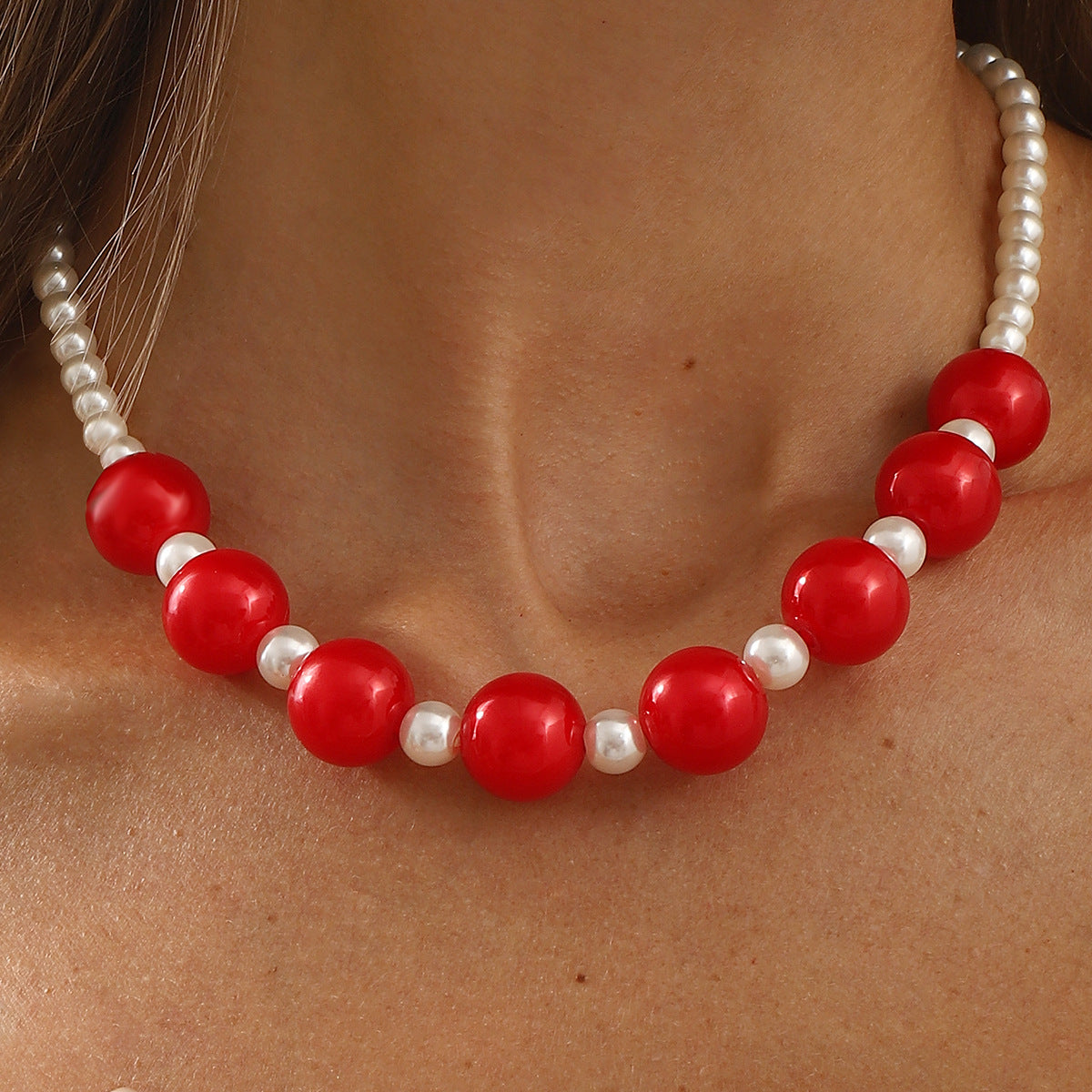 Collar minimalista geométrico con cuentas para mujer y hombre, colgante de resina estilo locket con cadena de serpiente