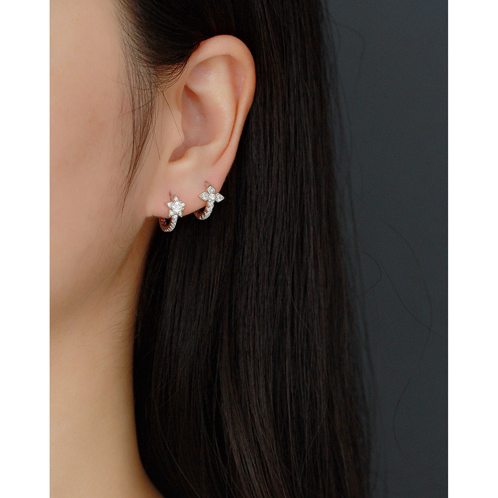 Orecchini da donna con croce in argento sterling 925 e strass intarsiati