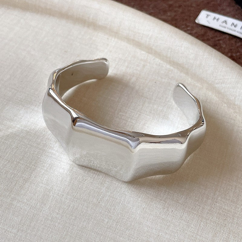 Pulsera de acrílico ovalada a rayas para mujer con diseño geométrico y atrevida declaración de moda