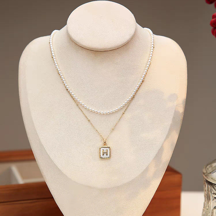 Collar con dije de letra H minimalista para mujer en acero de titanio con chapado en oro, cadena O, diseño geométrico