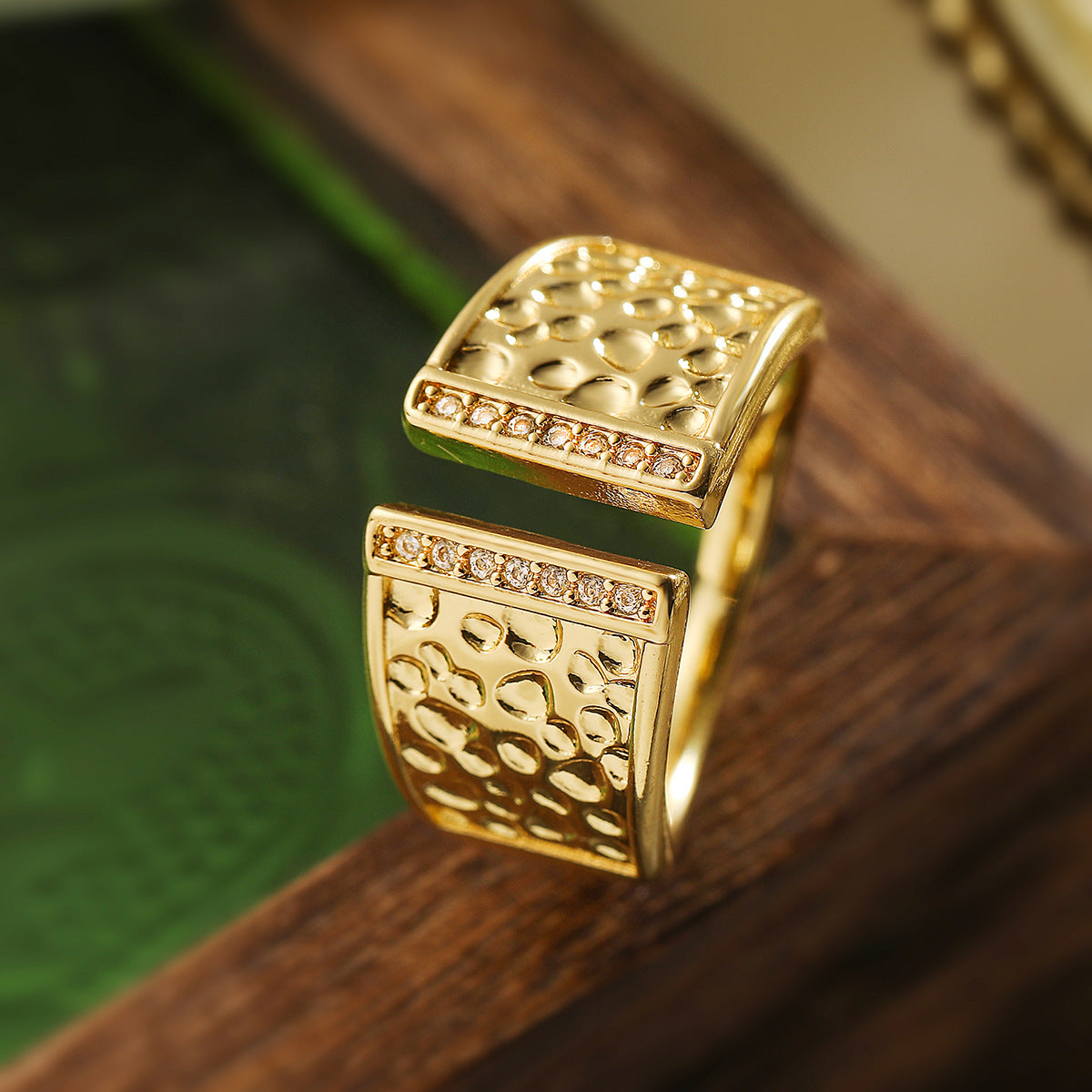 Minimalist Geometric Open Ring for Women Made of Brass with 18K Gold Plating and Zircon Inlay