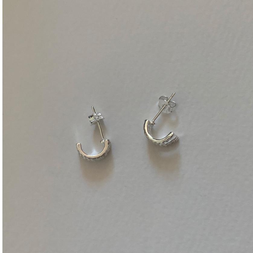 Pendientes minimalistas de flor y nota musical en plata de ley 925 con baño de oro