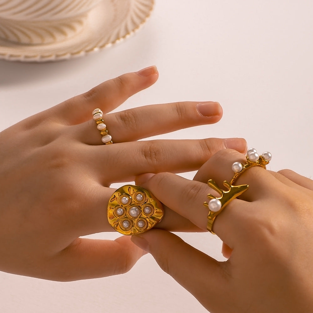 Anello Minimalista Irregolare Rotondo in Acciaio Inossidabile con Intarsio di Perle e Placcatura in Oro 18K per Donna e Uomo