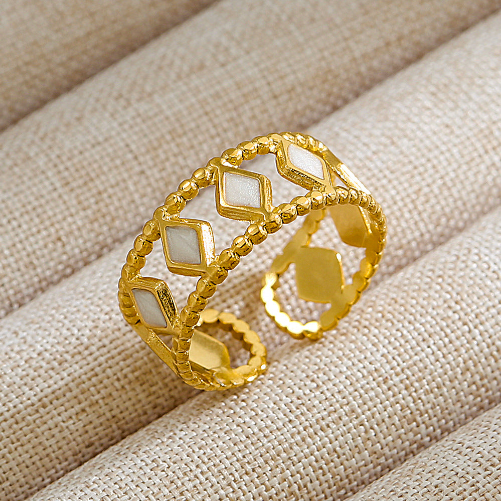 Anillo de Acero Titanio en Forma de U Geométrico Estilo Punk con Baño de Oro de 18K y Piedra Ovalada de Lava Micro-Pavé