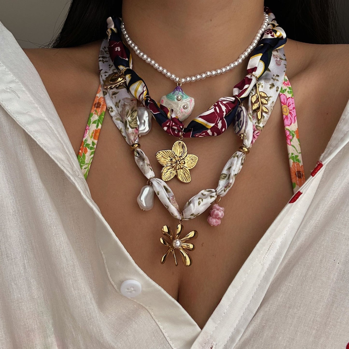 Casual Floral Stainless Steel Necklace with Pearl and Shell Pendant for Women