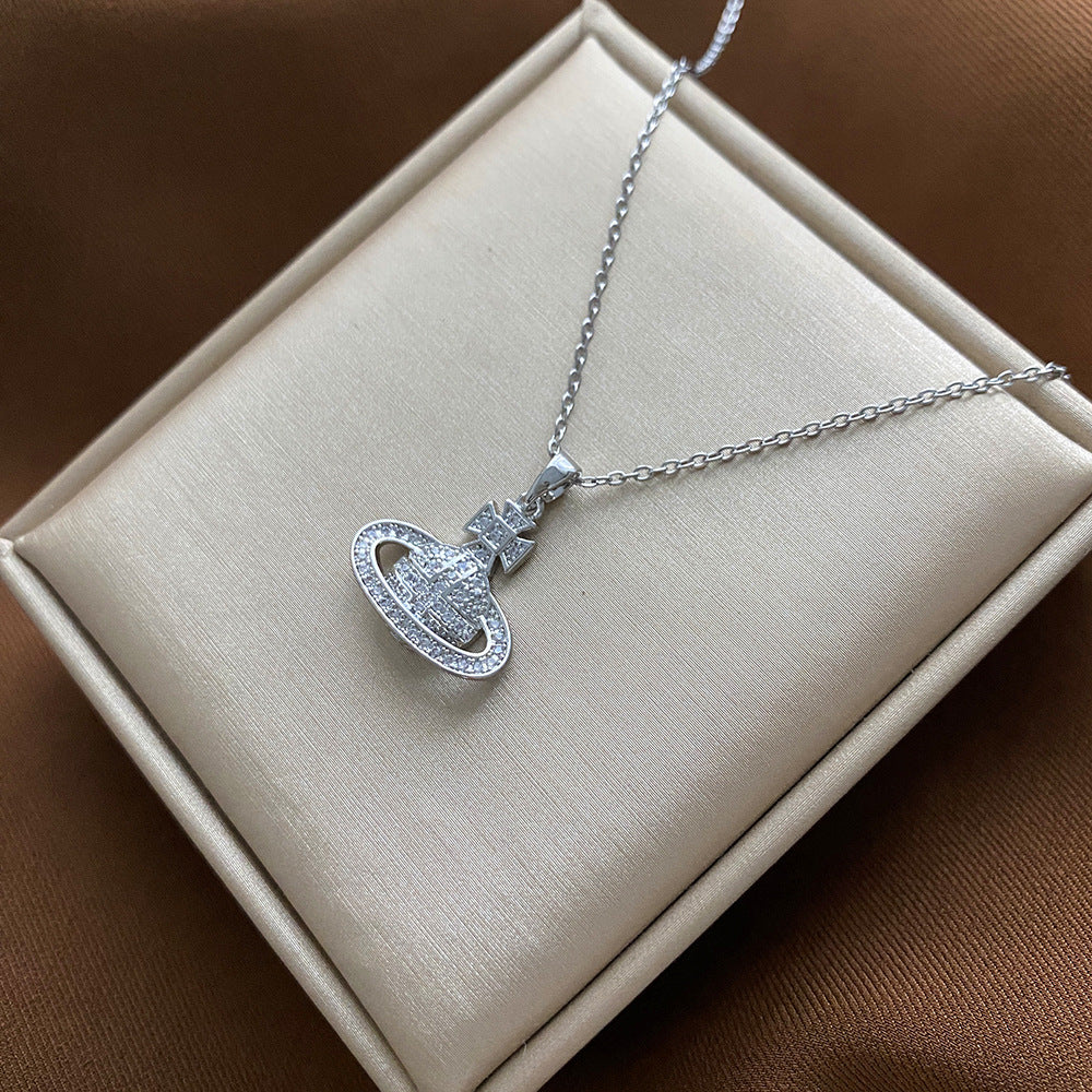 Minimalist Floral-Shaped Titanium Steel Pendant Necklace with Plated Finish for Women and Men, O-Chain Locket Style Jewelry