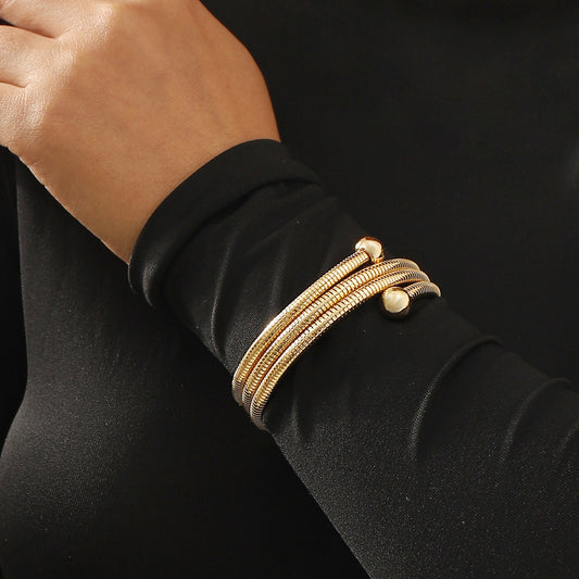 Bracciale rigido geometrico minimalista in lega con finitura placcata per donna, stile street alla moda