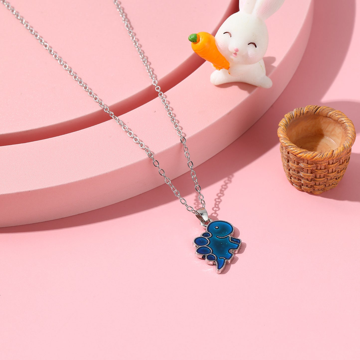 Collana con Pendente Dinosauro Che Cambia Colore in Stile Cartone Animato per Bambini in Lega con Finitura Smaltata e Catena a Croce