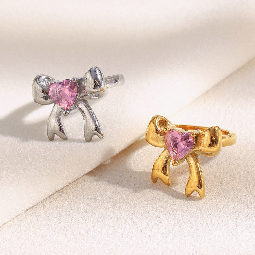 Anello da donna minimalista a forma di fiocco in acciaio inossidabile placcato oro 18 carati con zirconi cubici
