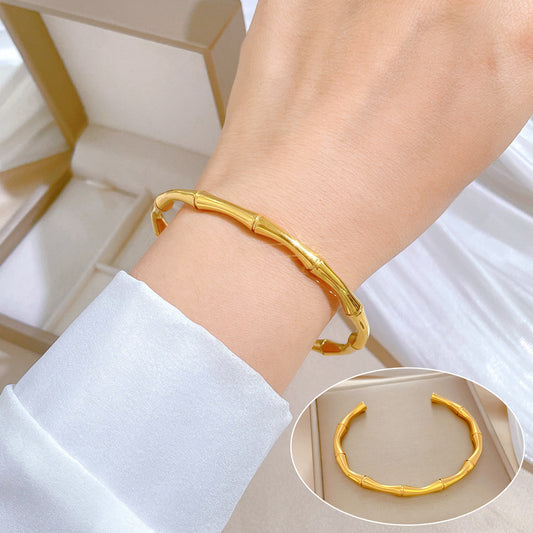 Bracciale Minimalista in Acciaio al Titanio con Nodo di Bambù e Motivi Propizi Tradizionali Cinesi, Finitura Placcata
