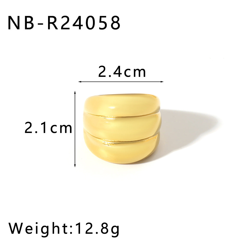 Anello Geometrico Intagliato in Acciaio al Titanio con Linee Accentate Placcate Oro 18K per Unisex