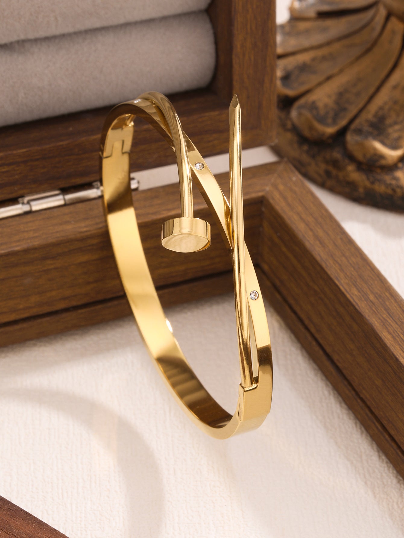 Juego de pulseras de acero inoxidable con trébol de cuatro hojas, incrustaciones de diamantes de imitación y chapado en oro al vacío de 18 quilates, estilo minimalista y a la moda