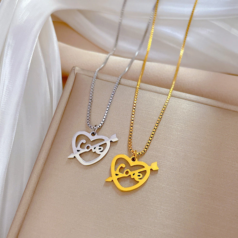 Minimalist Titanium Steel Geometric Heart Pendant Necklace for Women and Men with Gold Plating Locket Chain for Clavicle Styling