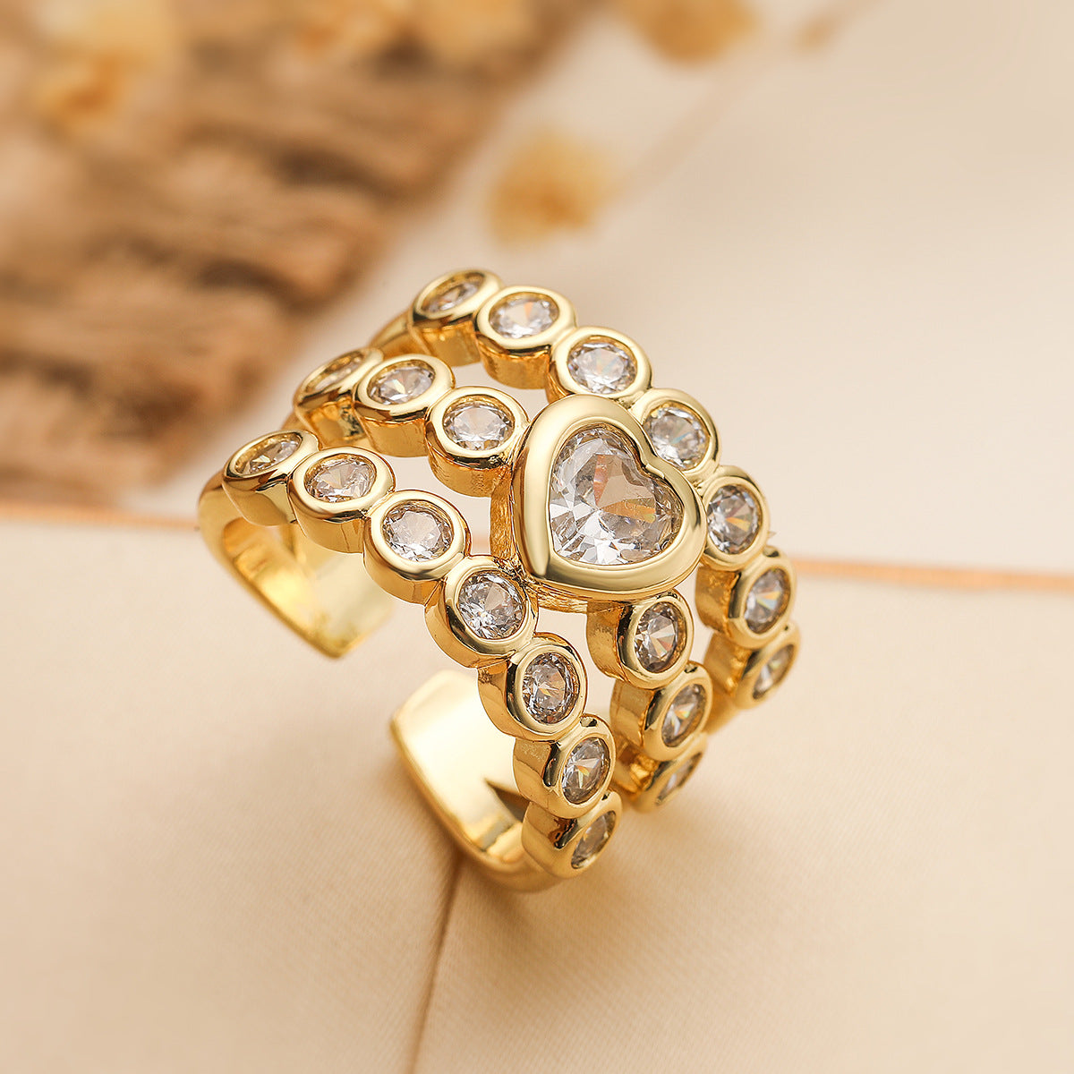 Anello aperto geometrico vintage da donna in ottone con zirconi micro-pavé