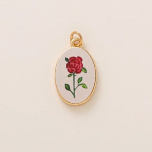 Minimalist Luxury Heart Shaped 18K Gold Plated Brass Pendant with Fruit and Floral Motifs