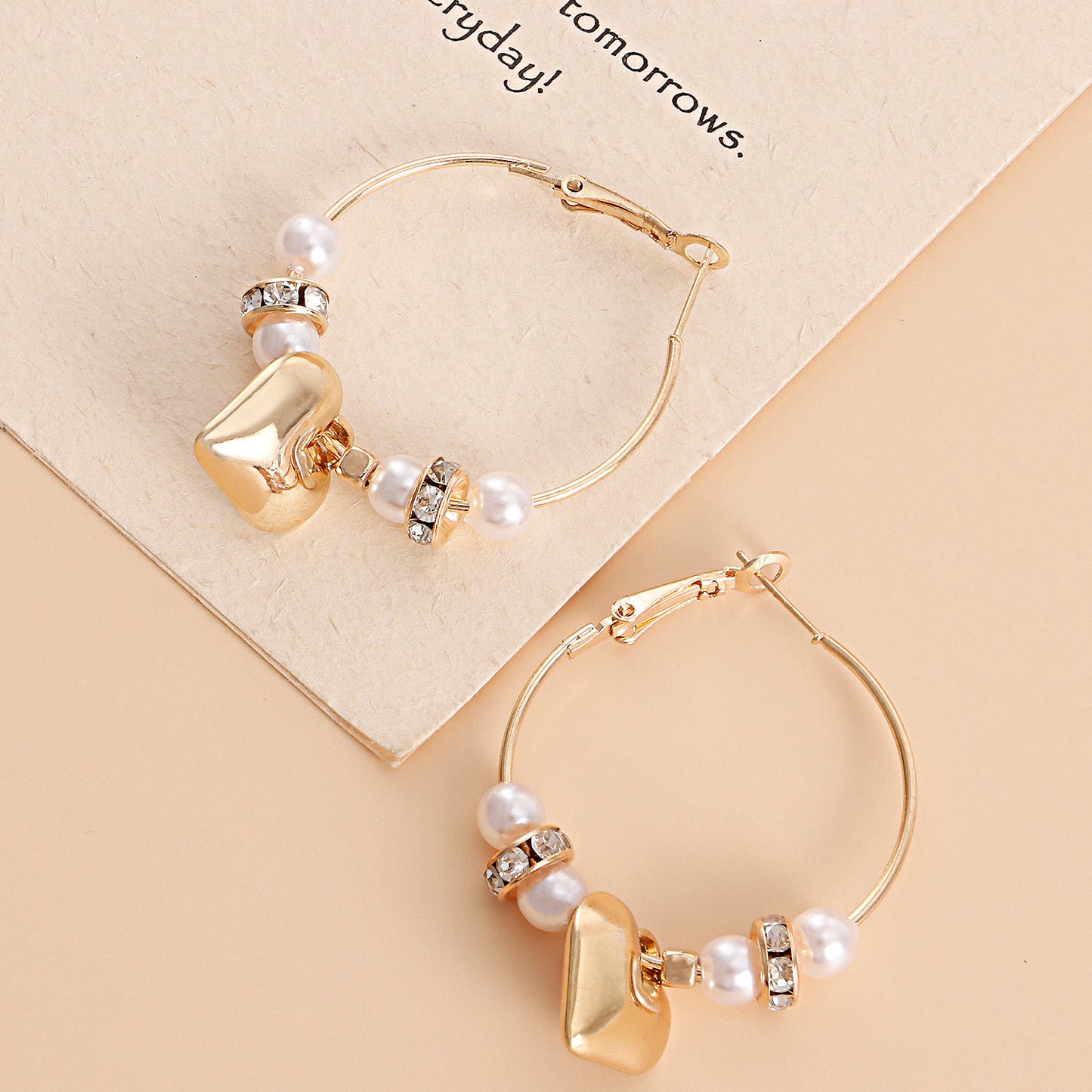 Minimalist Heart-Shaped Alloy Ear Cuffs with Micro-Pavé Rhinestone and Pearl Accents for Women