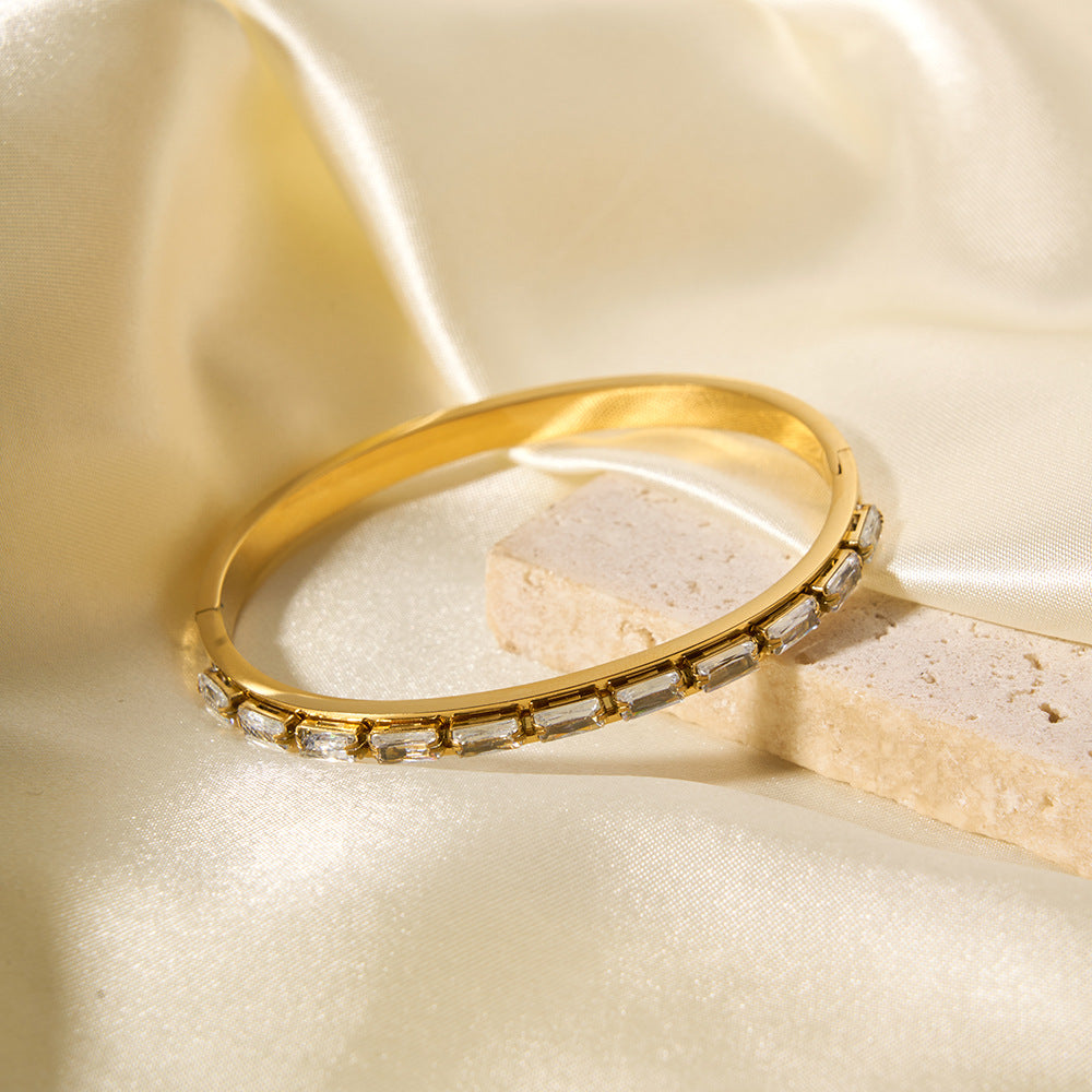 Minimalist Geometric Titanium Steel Bracelet with Rhinestone Inlay and Gold Plating for Women