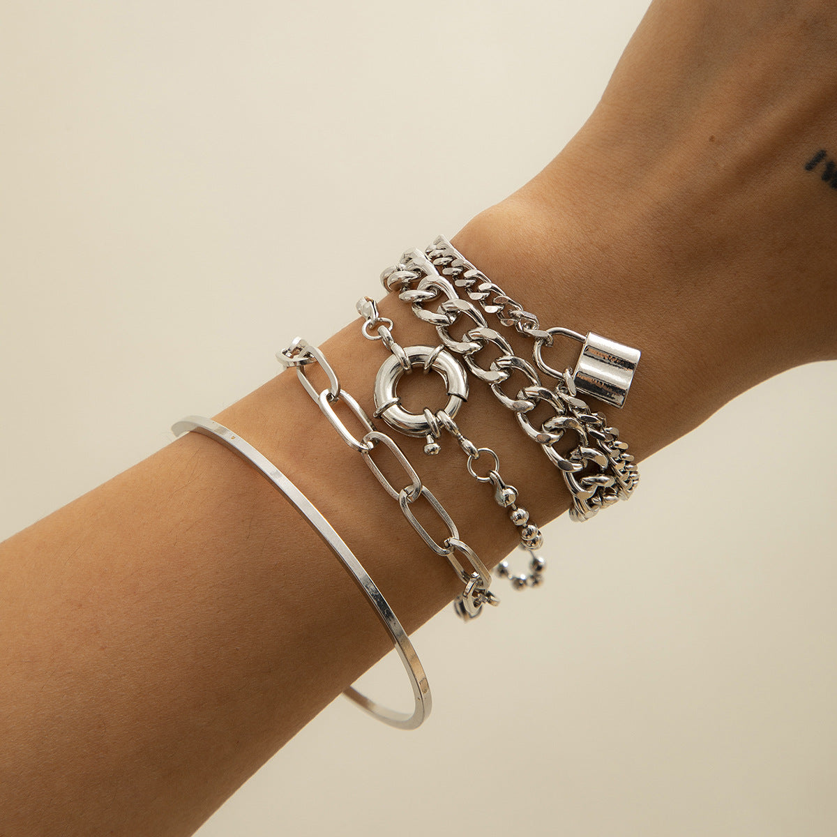 Punk Hip-hop Geometric Round Plated Alloy Bracelet Set for Women