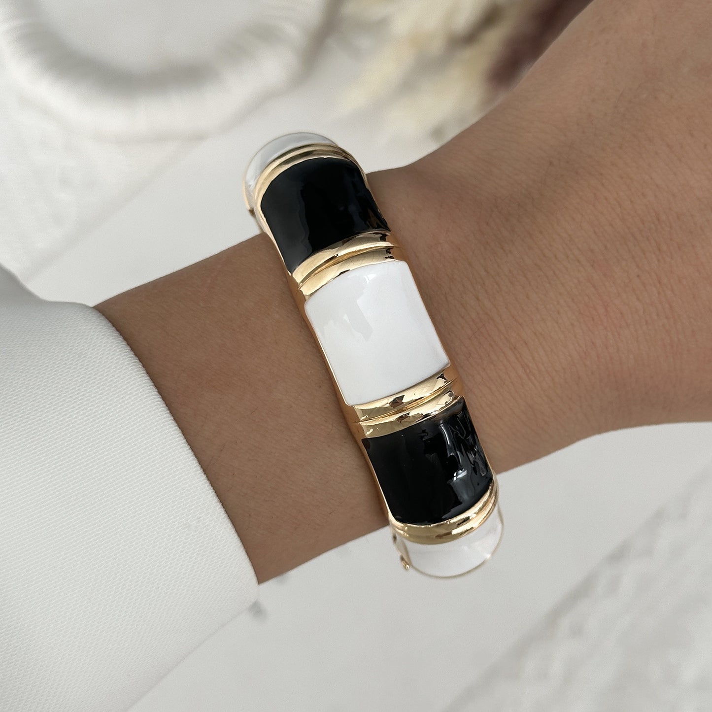 Colorful Black and White Checkered Geometric Drip Oil Plated Alloy Cuff Bracelet