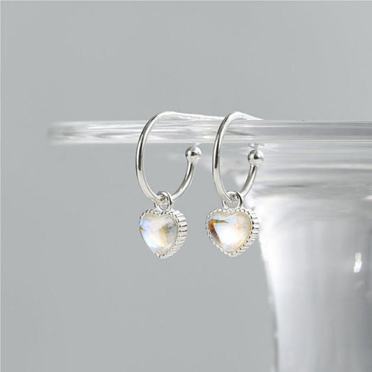Pendientes Minimalistas de Plata de Ley 925 con Forma de Corazón, Micro Pavé y Acentos de Cristal AB