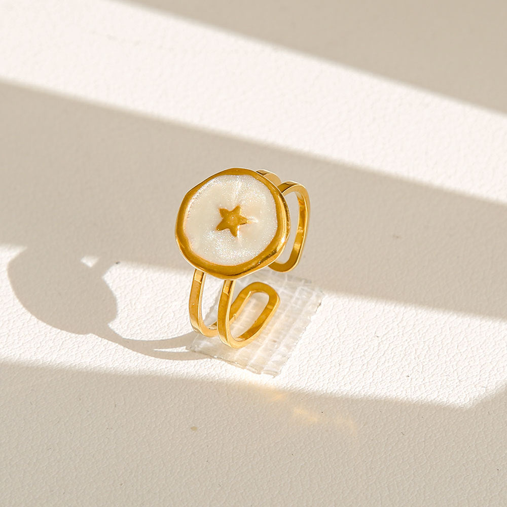 Anello di tendenza da donna in acciaio inossidabile geometrico placcato oro con perle e fiori stile Instagram
