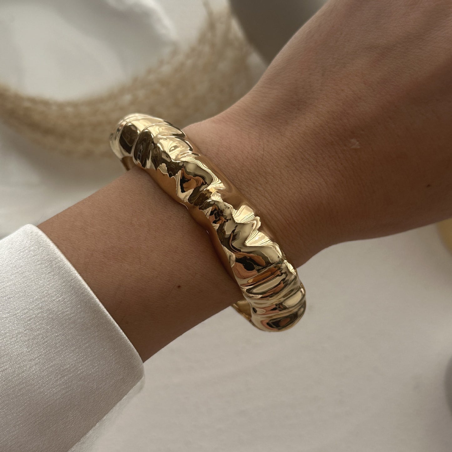 Bracciale a fascia aperta da donna in lega geometrica placcata alla moda