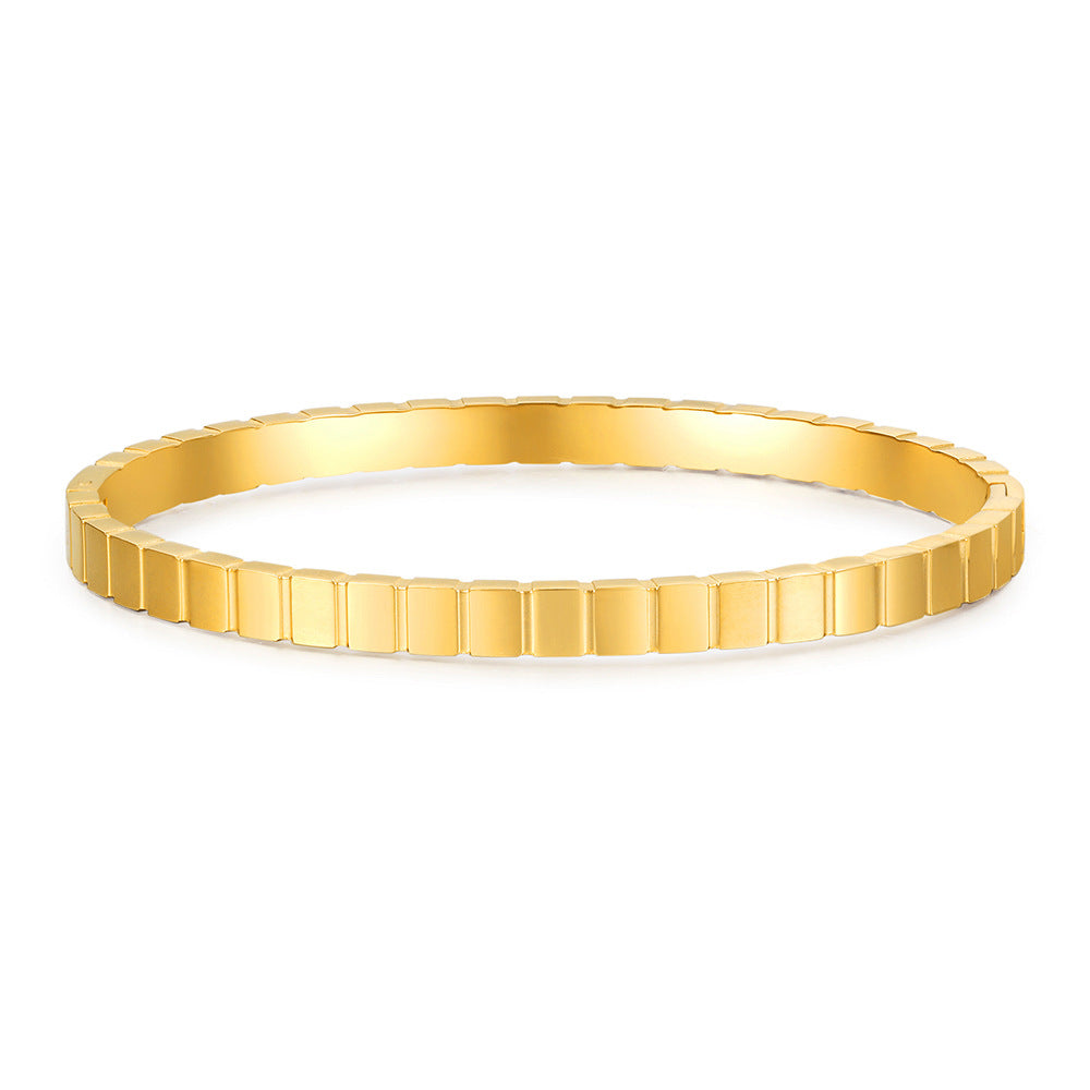 Minimalist Luxury 18K Gold Plated Geometric Round Titanium Steel Bangle