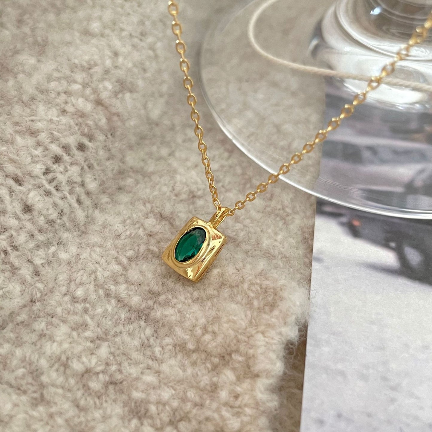 Minimalist Oval Green Rhinestone Pendant Necklace in 925 Sterling Silver for Women