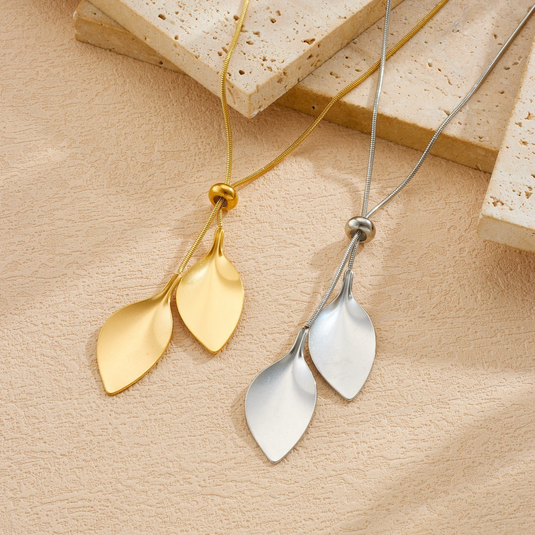Chic Minimalist Leaf Plant Stainless Steel PVD Gold Plated Pendant Necklace with Adjustable Snake Chain for Women