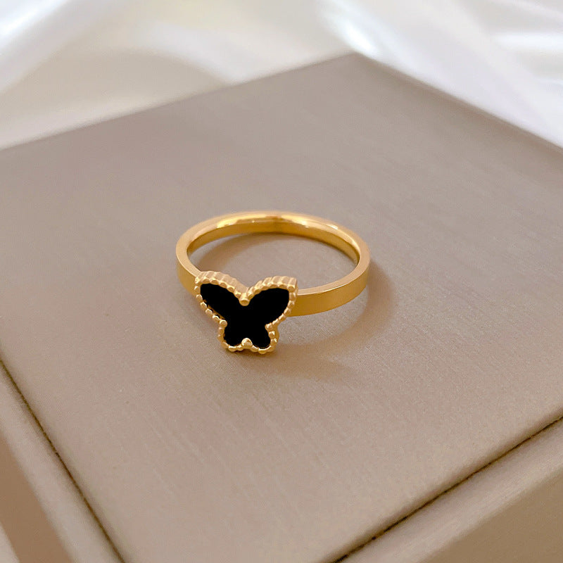 Anillo Pulido Minimalista Mariposa de Acero de Titanio Unisex