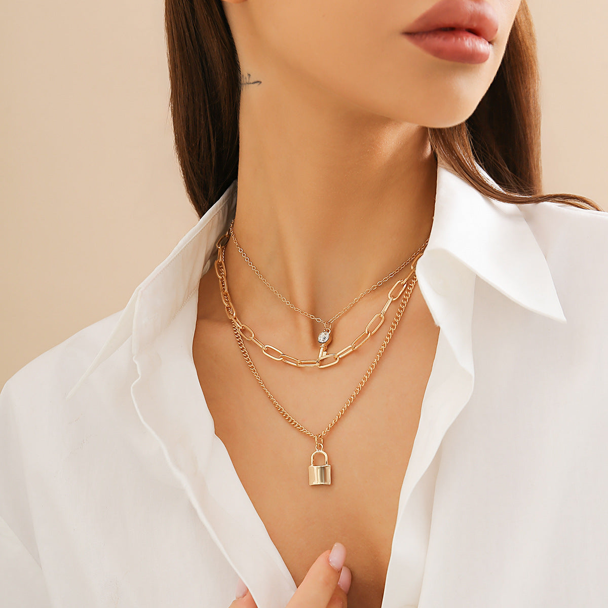Punk Style Geometric Lock-Shaped Alloy Necklace with Rhinestone Inlay and Cross Chain for Women